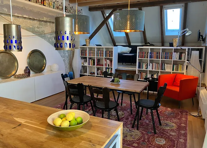Loft-wohnung Mit Ausblick Und Terrasse *